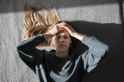 Паническая атака: симптомы, причины и что делать